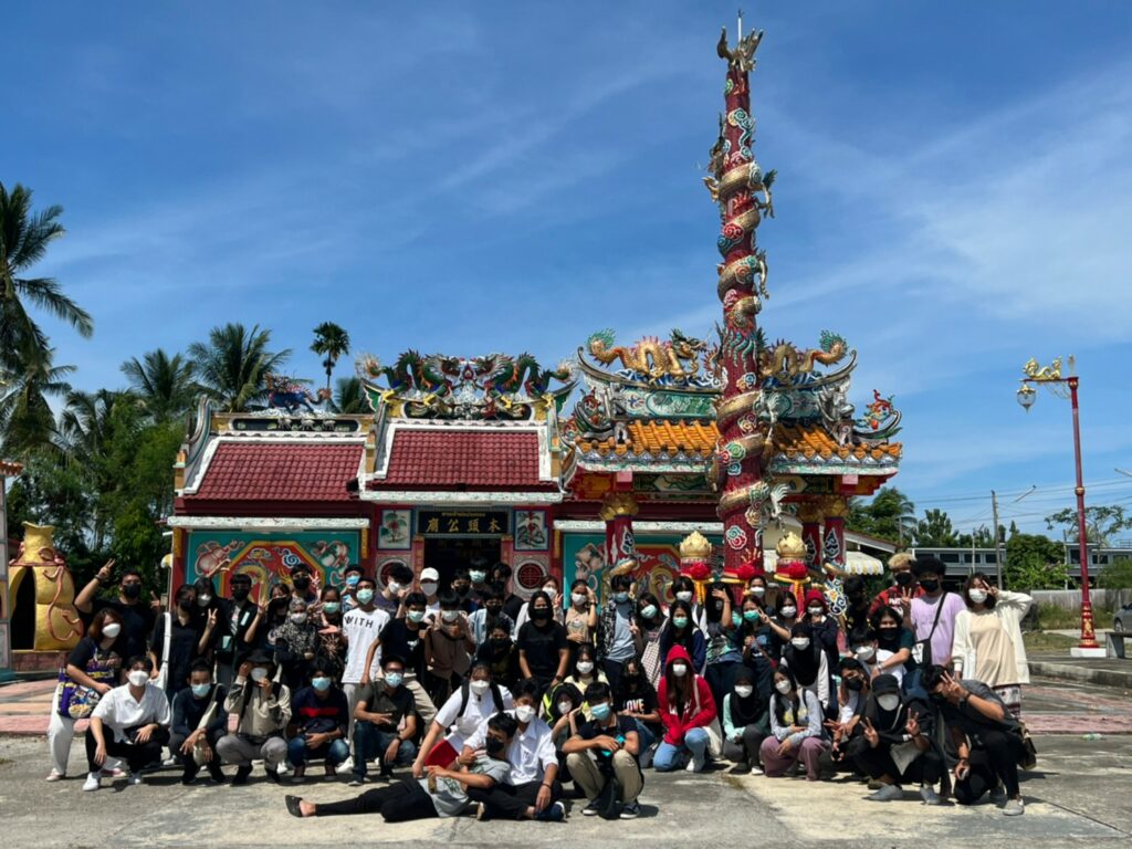 ภาพบรรยากาศน้องๆนักศึกษาชั้นปีที่ 1 ทริป ของรายวิชา ARC-121 การเขียนภาพ