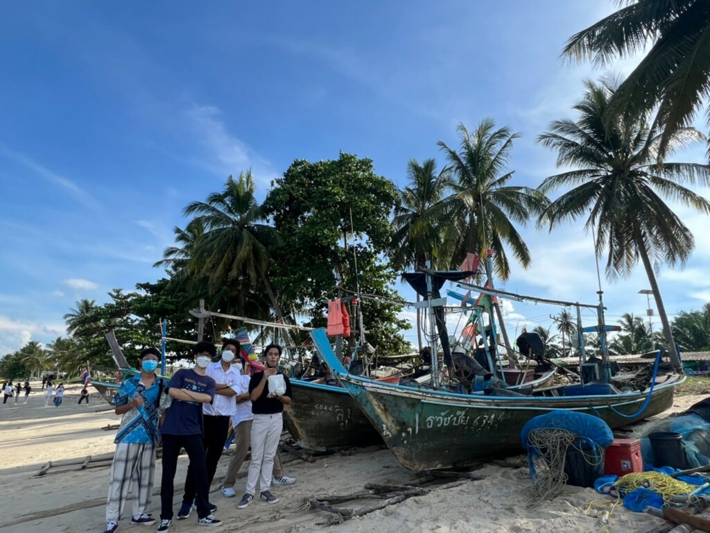 ภาพบรรยากาศน้องๆนักศึกษาชั้นปีที่ 1 ทริป ของรายวิชา ARC-121 การเขียนภาพ