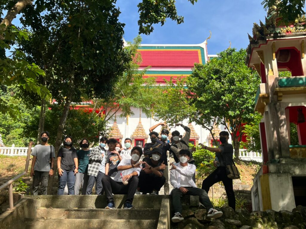 ภาพบรรยากาศน้องๆนักศึกษาชั้นปีที่ 1 ทริป ของรายวิชา ARC-121 การเขียนภาพ