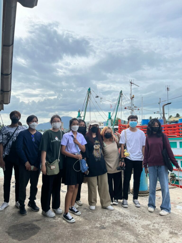 ภาพบรรยากาศน้องๆนักศึกษาชั้นปีที่ 1 ทริป ของรายวิชา ARC-121 การเขียนภาพ