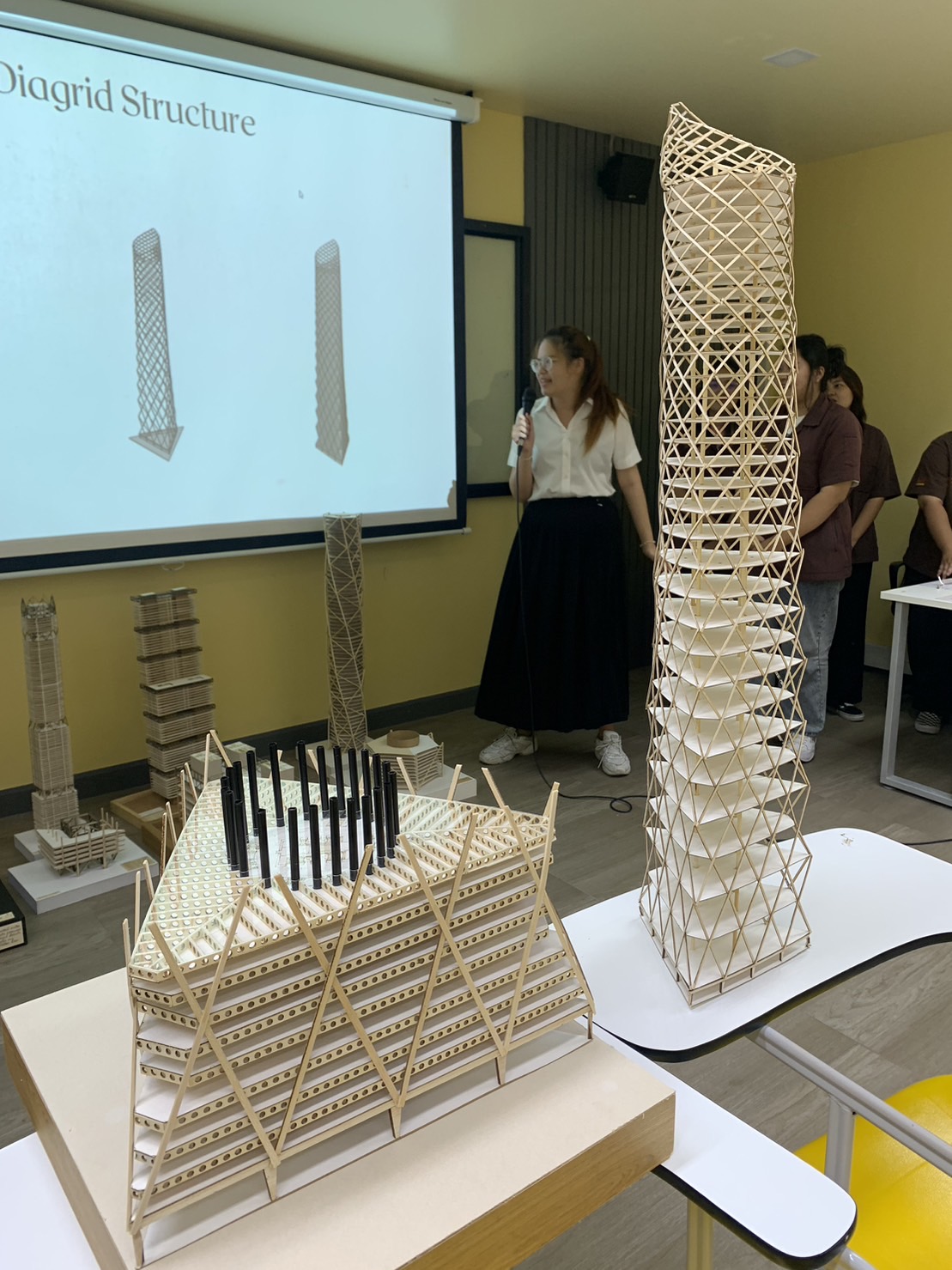 รายวิชา ARC62-431 เทคโนโลยีการก่อสร้างอาคารโครงสร้างพิเศษ 1