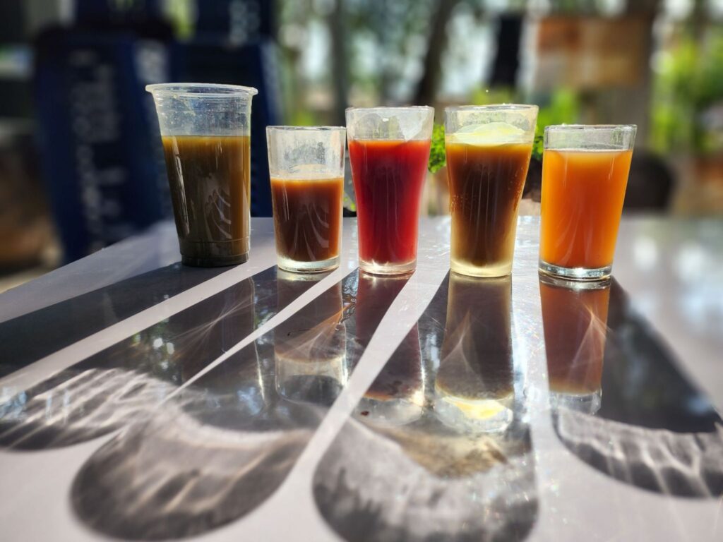 โครงการศึกษาการย้อมผ้าด้วยพันธุ์พืชในสวนสมรมและแนวทางการพัฒนาสู่ผลิตภัณฑ์เชิงเศรษฐกิจสร้างสรรค์