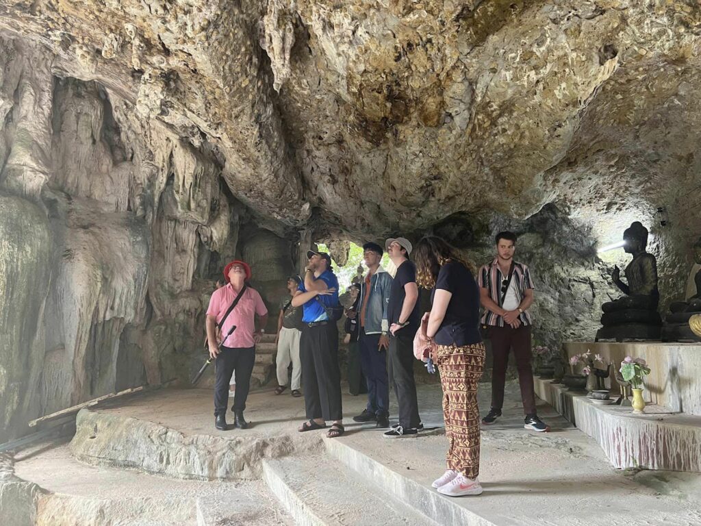 สำนักวิชาสถาปัตยกรรมศาสตร์และการออกแบบ มหาวิทยาลัยวลัยลักษณ์ ร่วมกับ School of Arts & Social Sciences, James Cook University, AUSTRALIA จัดกิจกรรม Chumphon Archeology Trip