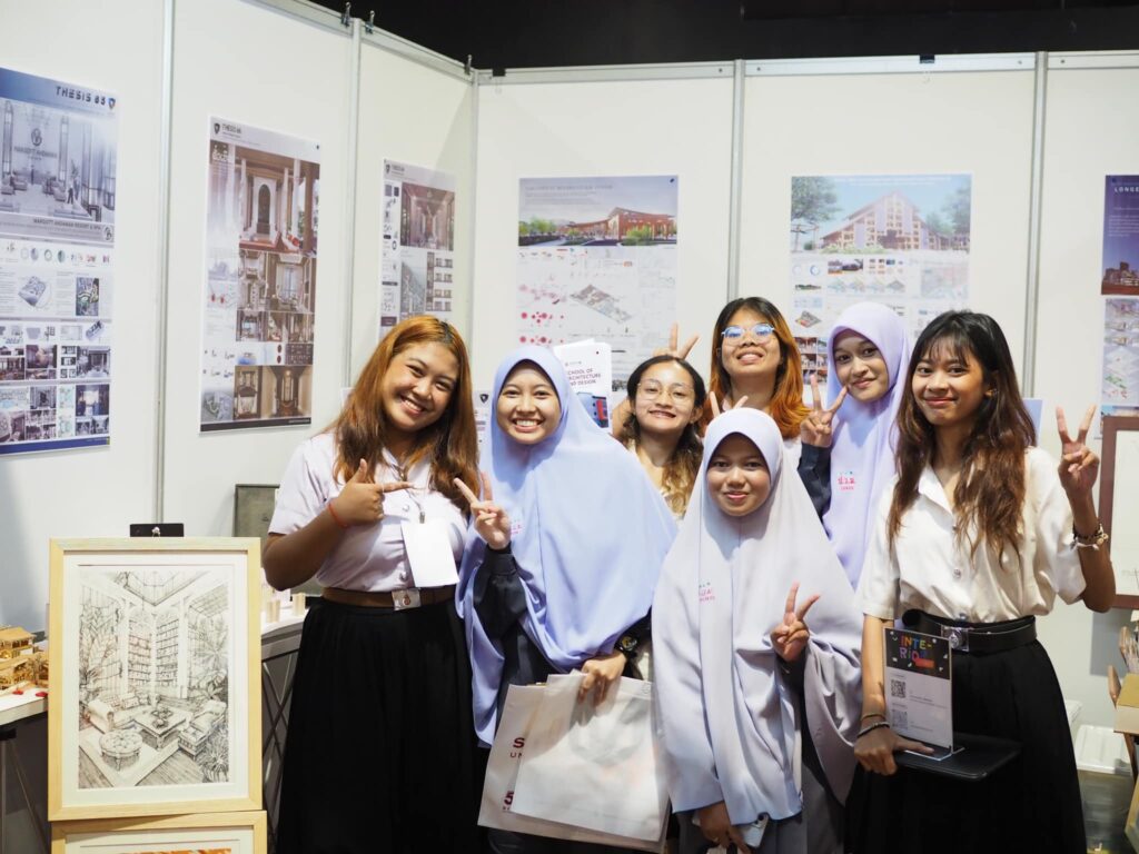 TCAS68 กำลังมา!!! สถาปัตย์ ม.วลัยลักษณ์ บุกตะลุยตลาดนัดหลักสูตร จัดเต็มนิทรรศการผลงานคุณภาพของนักศึกษา ม.วลัยลักษณ์