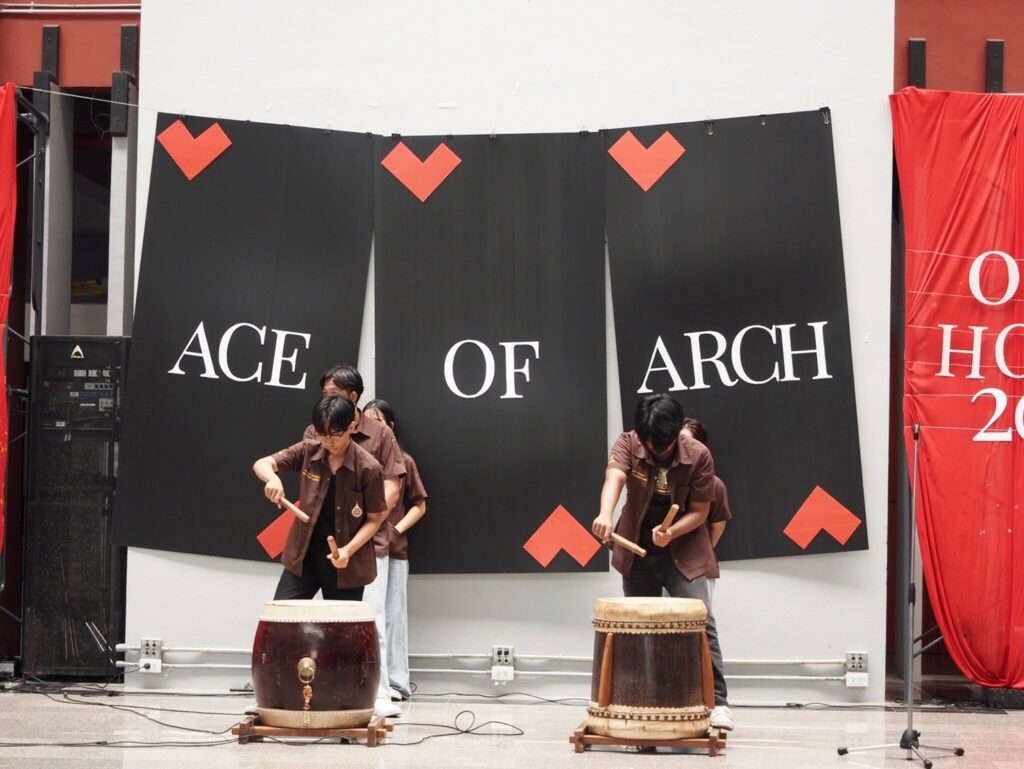 งานนิทรรศการเปิดโลกงานสถาปัตยกรรมศาสตร์และการออกแบบ AD Open House 2024  ภายใต้ชื่องาน "ACE OF ARCH" 